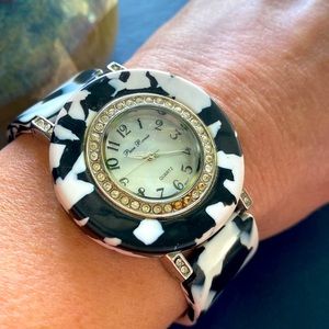 Beautiful Peire Bernie Womens Black and White Watch